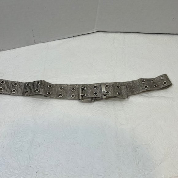 VTG Silver Metal Mesh Belt w/Double Eyelet Design & Rectangle Roller Buckle - Picture 8 of 10